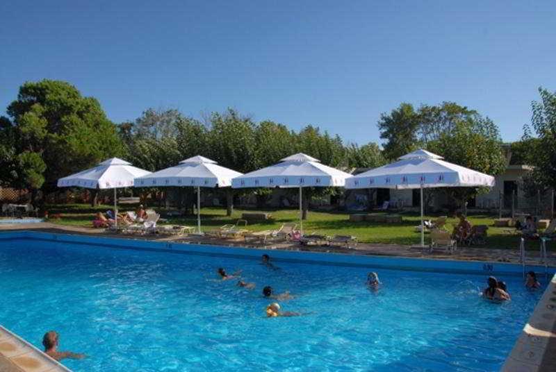 Ionian Beach Hotel Kalamaki  Exterior photo